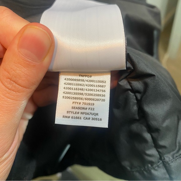 Men’s Hydrenalite™ Down Mid Size L in Black - Picture 9 of 9